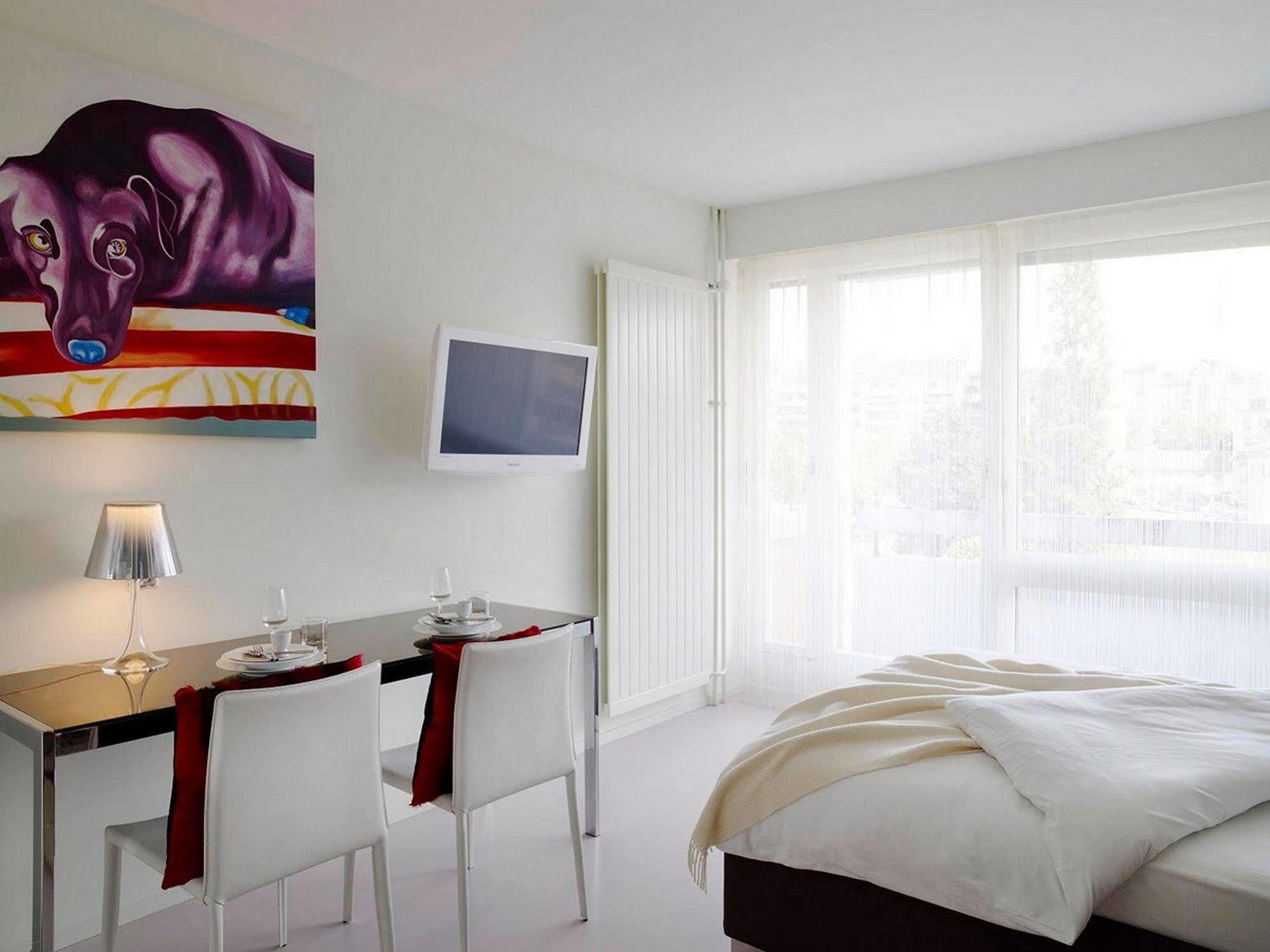 Visionapartments Rue Caroline - Contactless Check-In Лозана Екстериор снимка
